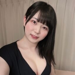 女声を出せる爆乳男の娘 はるひのお着替え室