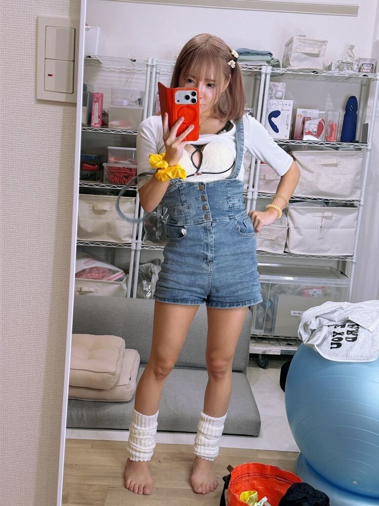 サロペットギャルの裏側写真🌸