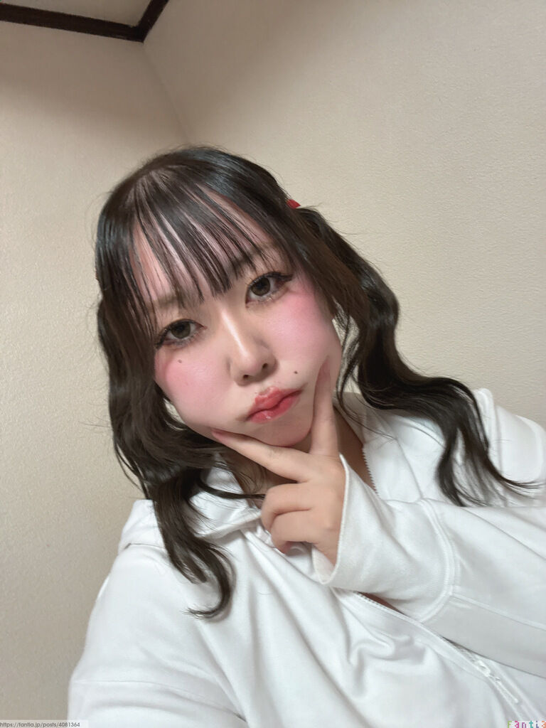 髪色変えた！！