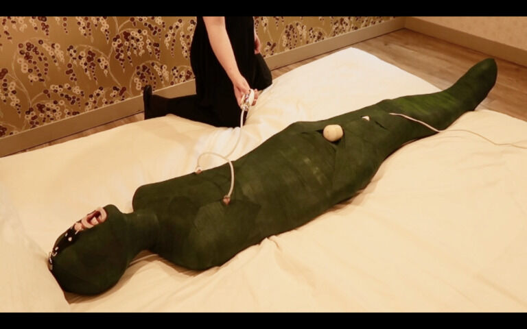 Vetrap Mummification: Mechanical Play with Nipples ヴェトラップマミー 乳首機械責め