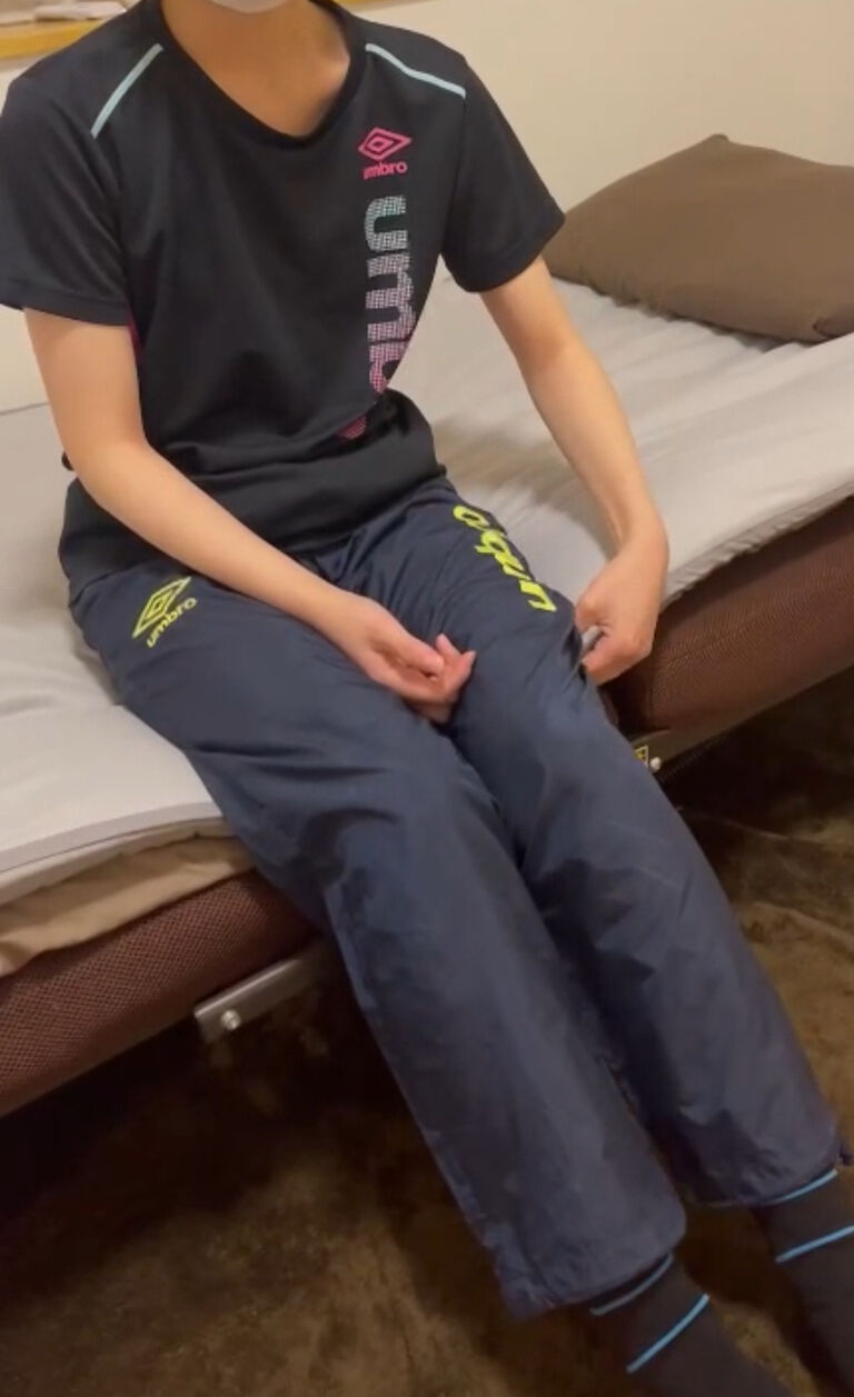 激ヤバ　体育会ラクロス部美女の処女喪失動画。。。
